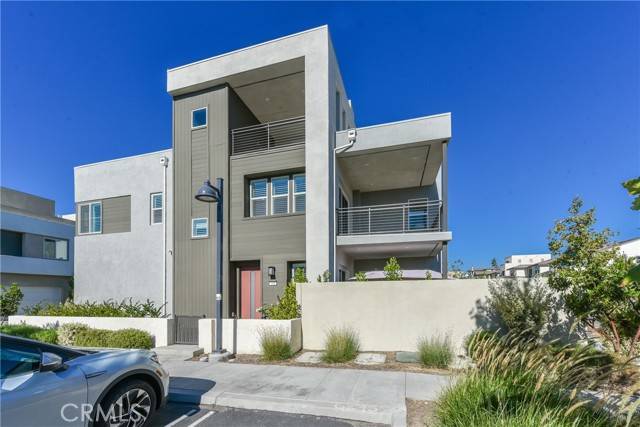 Irvine, CA 92618,319 Sawbuck