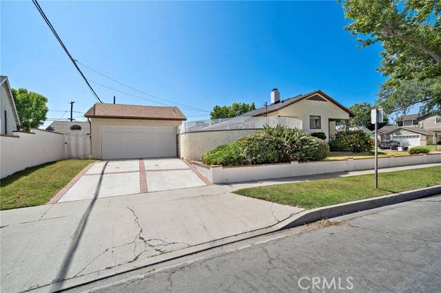 Long Beach, CA 90815,2460 Vuelta Grande Avenue