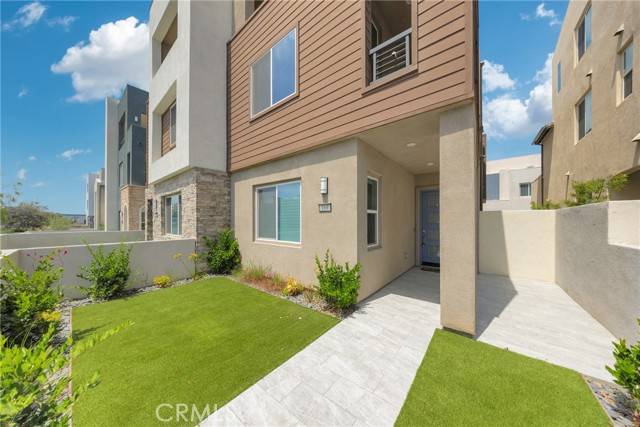 Irvine, CA 92618,119 Zawn