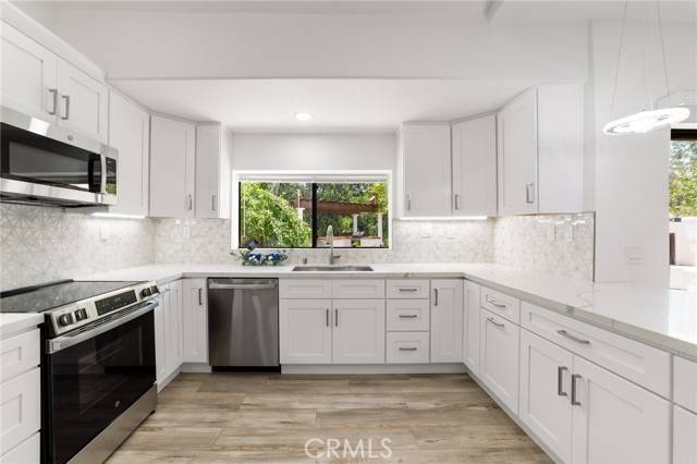 Perris, CA 92570,21885 Lake Mathews Drive