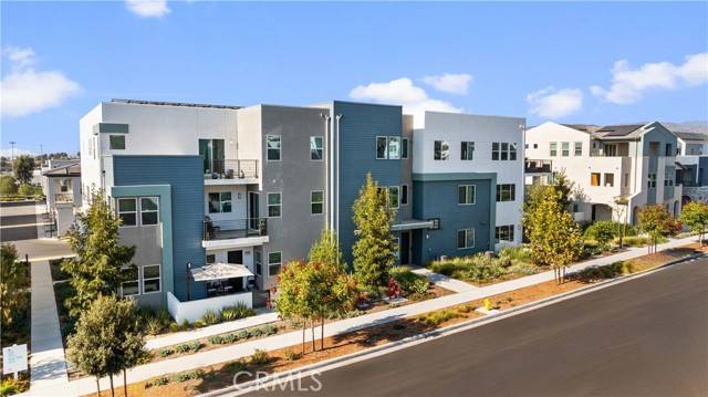 Irvine, CA 92618,187 Biome
