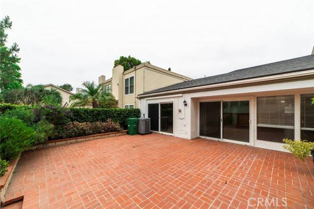 Irvine, CA 92612,4436 Sandburg Way