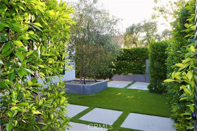 Los Angeles, CA 90048,6430 Drexel AVE