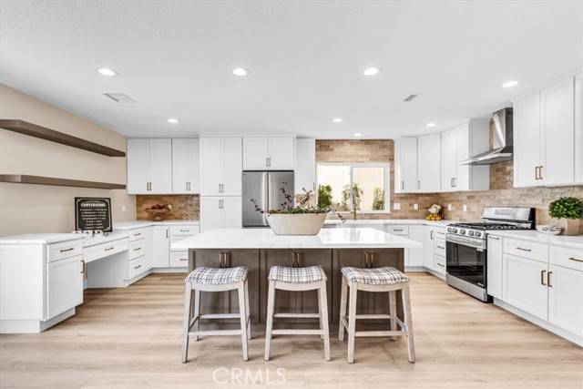 Lake Forest, CA 92630,22461 Silver Spur
