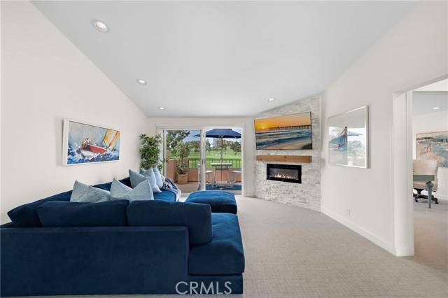 Newport Beach, CA 92660,408 Villa Point Drive