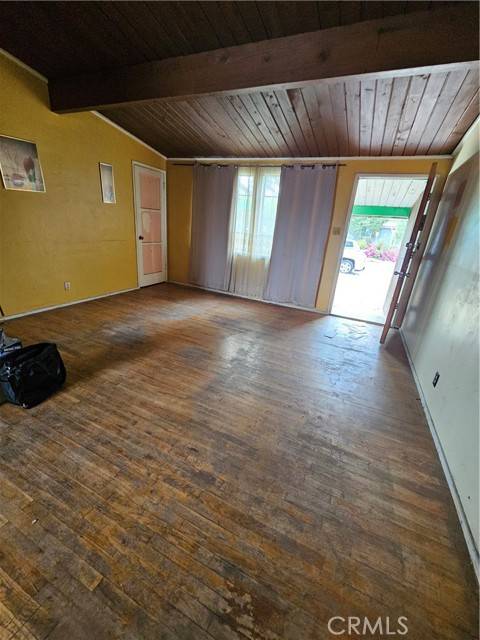 Panorama City, CA 91402,8423 Mammoth Avenue