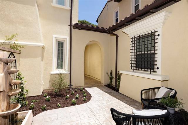 Irvine, CA 92620,74 Townsend
