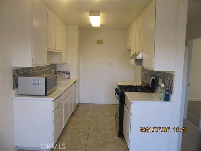 Yorba Linda, CA 92886,17564 Orange