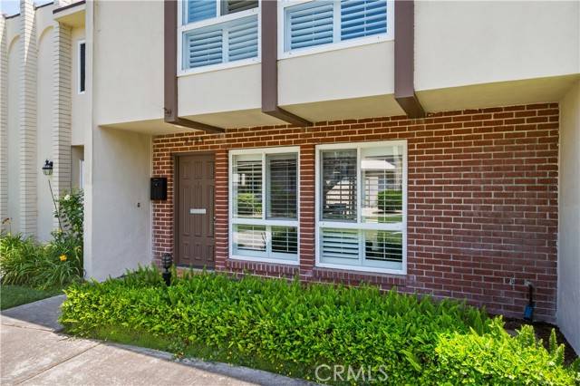 Huntington Beach, CA 92646,9705 Port Royal Circle