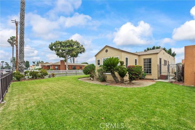 Compton, CA 90221,621 S Burris Avenue