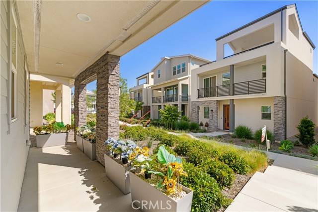 Irvine, CA 92618,351 Baluster