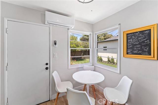 Orange, CA 92868,923 W Maple Avenue