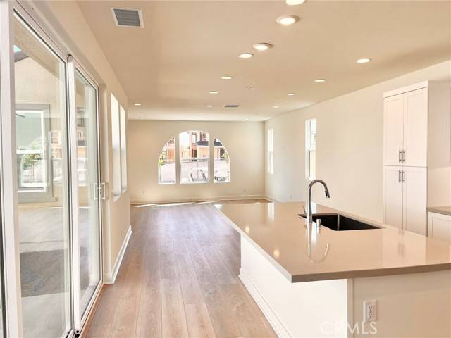 Ventura, CA 93004,336 S Nevada Avenue