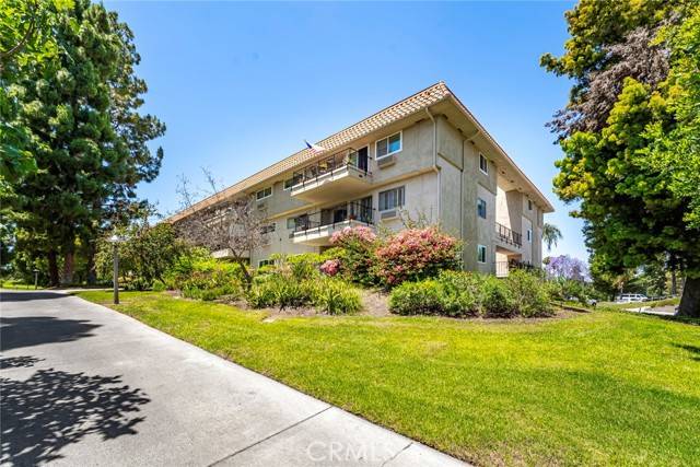 Laguna Woods, CA 92637,2385 Via Mariposa #1F