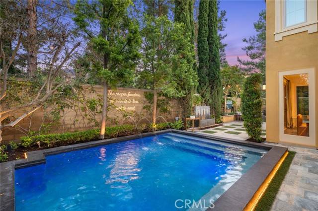 Irvine, CA 92618,24 Tesoro