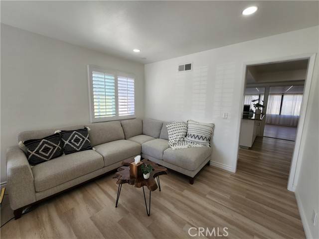 Cerritos, CA 90703,17609 Graystone Avenue