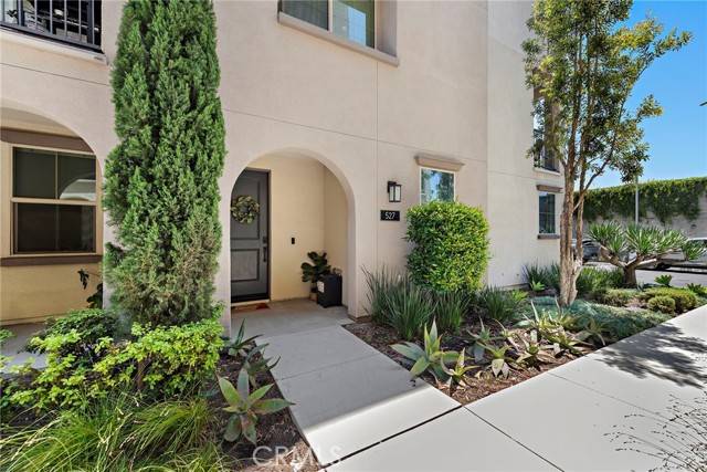 Anaheim, CA 92805,527 S Motif Street