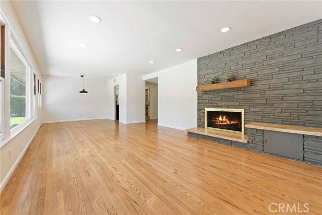 Glendora, CA 91741,883 E Leadora Avenue