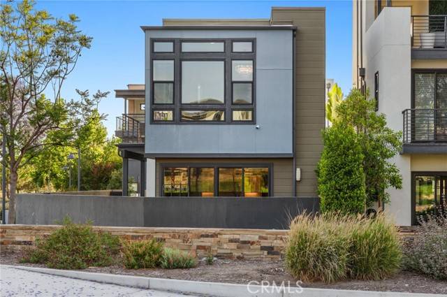 Irvine, CA 92618,160 Mirth