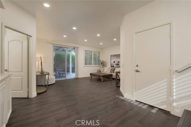 Costa Mesa, CA 92626,3120 Tara