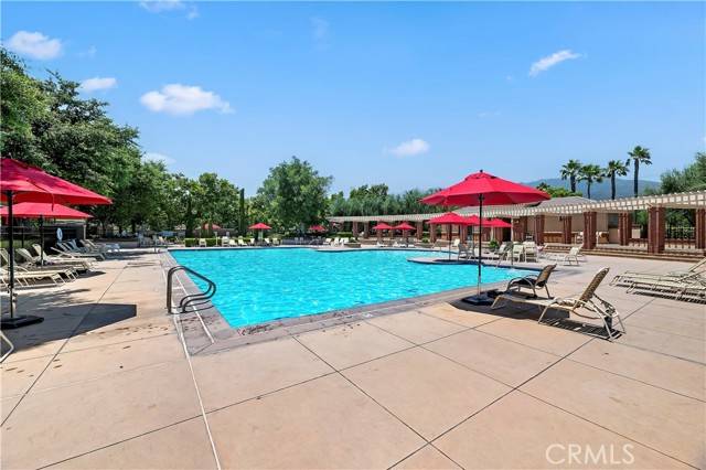 Fontana, CA 92336,5680 Kate Way #5