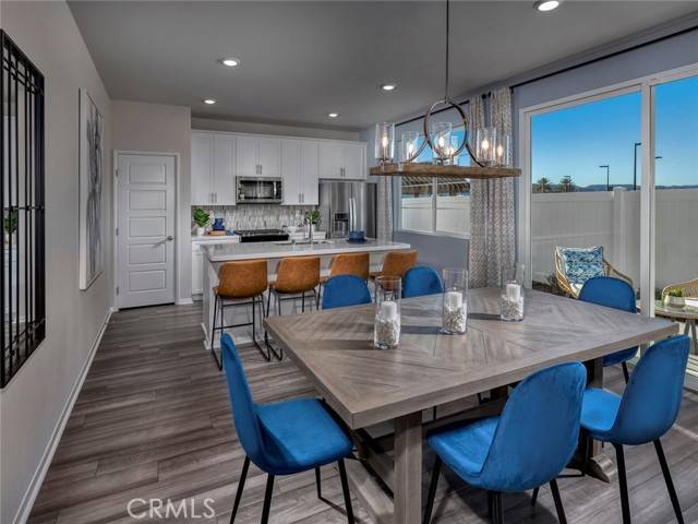 Redlands, CA 92374,2123 Bergamot Street
