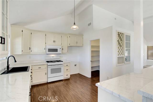 Nuevo, CA 92567,31432 Electric Avenue