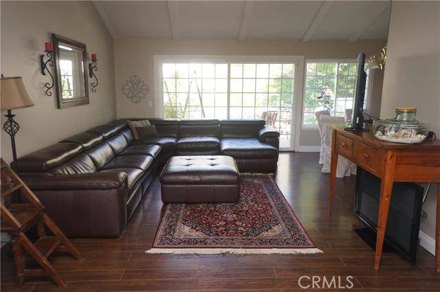 Brea, CA 92821,322 Dover Avenue