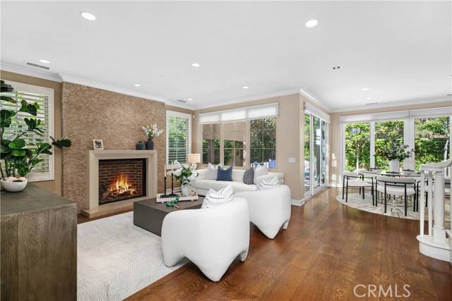 Irvine, CA 92618,32 Tesoro