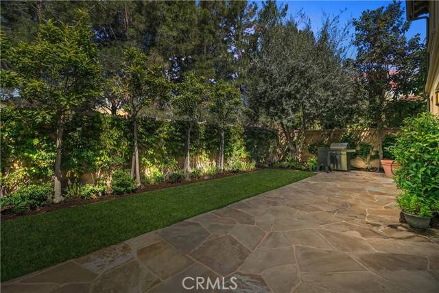 Irvine, CA 92618,32 Tesoro