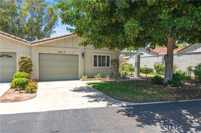 Laguna Woods, CA 92637,3238 San Amadeo #C
