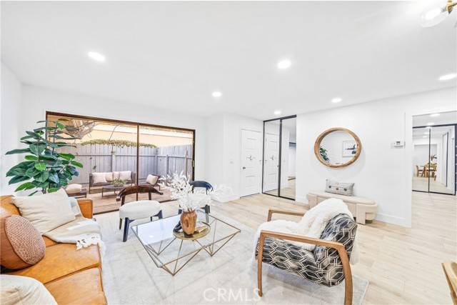 Aliso Viejo, CA 92656,23552 Los Grandes Street
