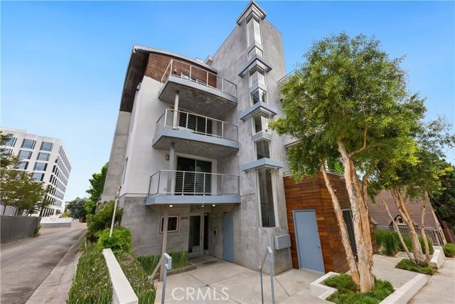 West Hollywood, CA 90069,1014 Larrabee Street #202