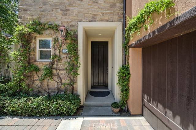 Irvine, CA 92603,72 Shade Tree