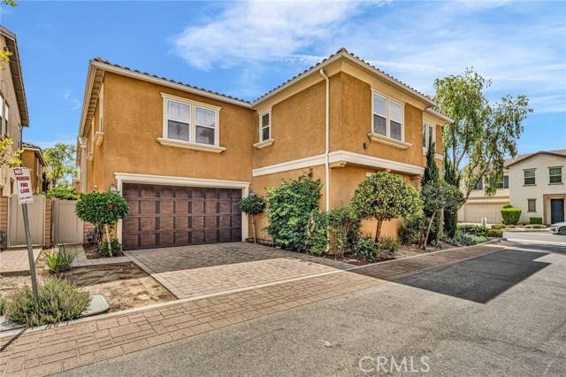 Ontario, CA 91764,3013 E Via Corvina
