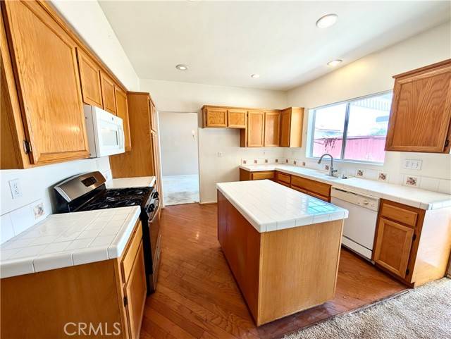 Corona, CA 92883,9510 Nickellaus Court