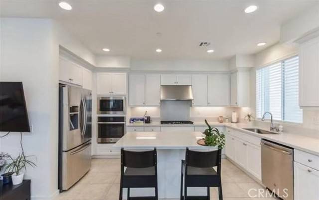 Irvine, CA 92618,612 Cultivate