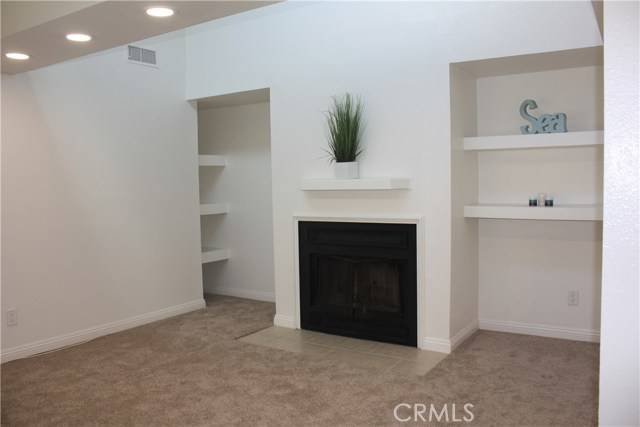 Huntington Beach, CA 92647,17041 A Lane #B