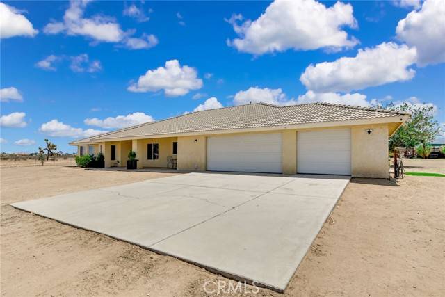 Phelan, CA 92371,5767 Cayucos Drive