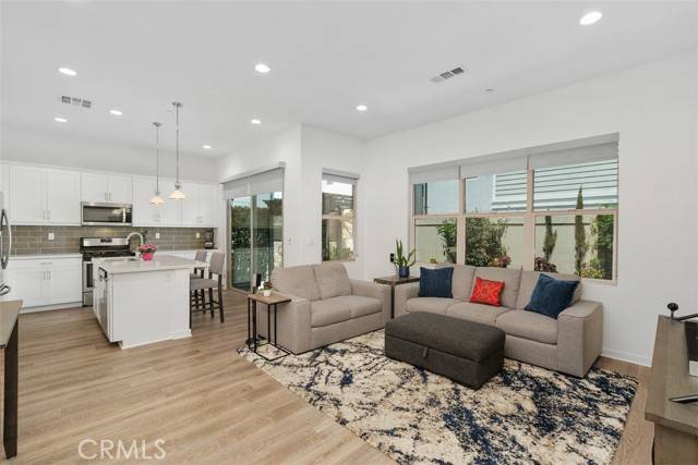 Corona, CA 92883,4235 Horvath Street #103
