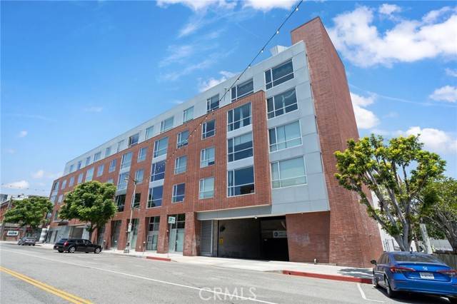 San Pedro, CA 90731,285 W 6th Street #527