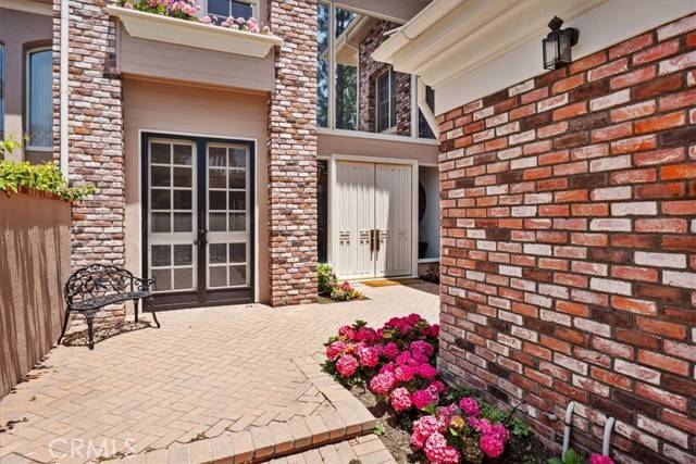 Los Angeles, CA 90049,12303 Ridge Circle