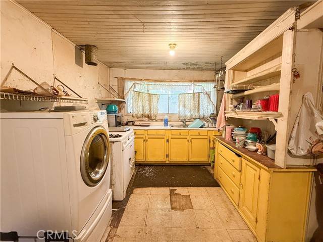 Orange, CA 92869,4223 E Marmon Avenue
