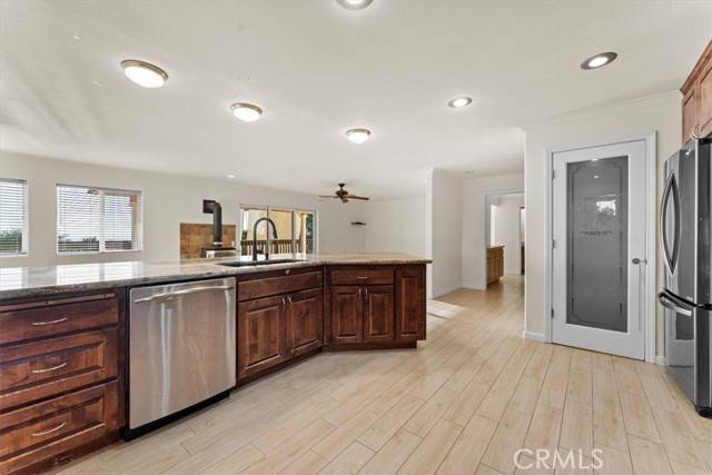 Oroville, CA 95966,176 Breeze Hollow Lane