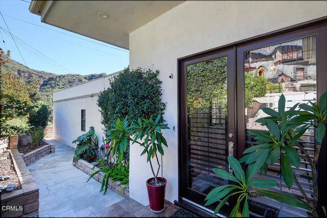 La Crescenta, CA 91214,5527 Freeman Avenue