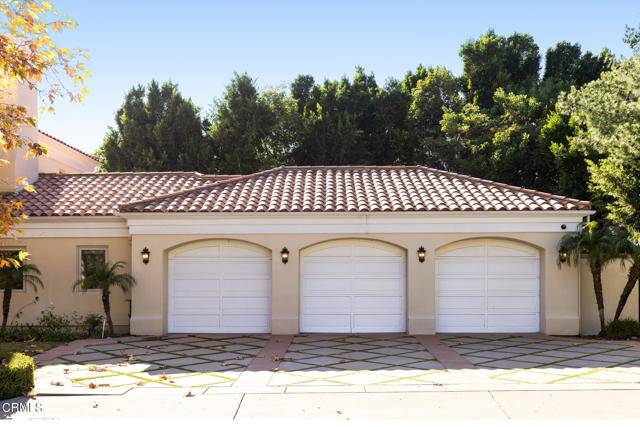 La Canada Flintridge, CA 91011,895 Greenridge Drive