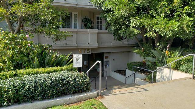 Los Angeles, CA 90049,575 S Barrington Avenue #404