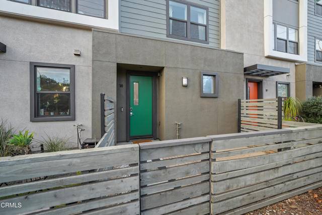 Los Angeles, CA 90065,3901 Eagle Rock Boulevard #18