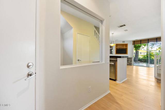 Valencia, CA 91354,23636 Big Sky Walk #137
