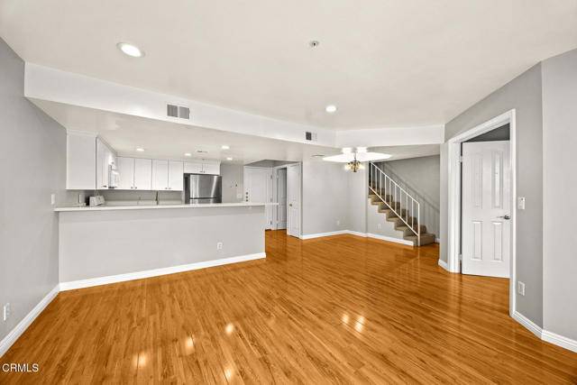 Los Angeles, CA 90032,4760 Templeton Street #3222